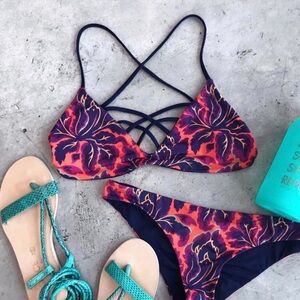 L*SPACE ❤️‍🔥 NWT REVERSIBLE TOP SIZE XS